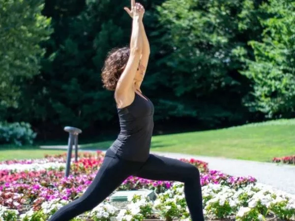 Mal di schiena e stress: una soluzione pratica attraverso lo yoga